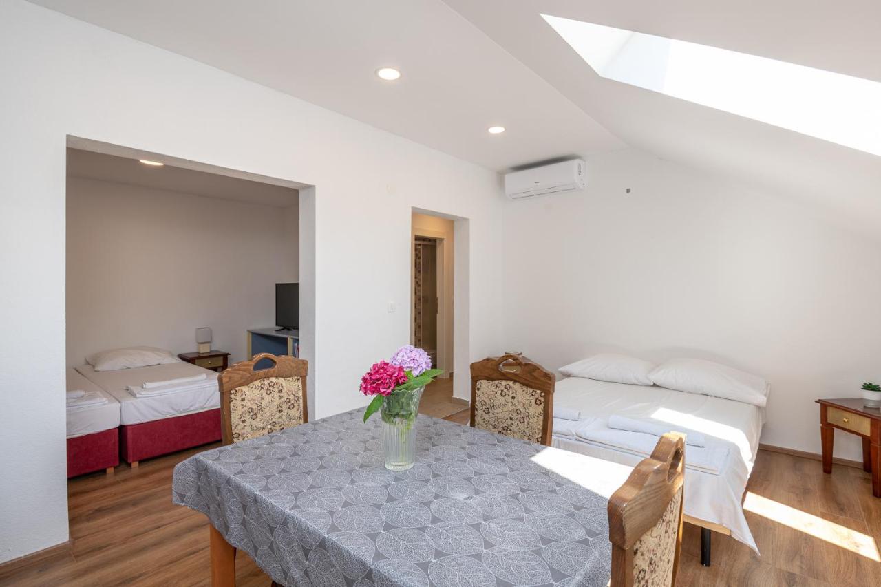 Country House Pansion Zvekovica 외부 사진
